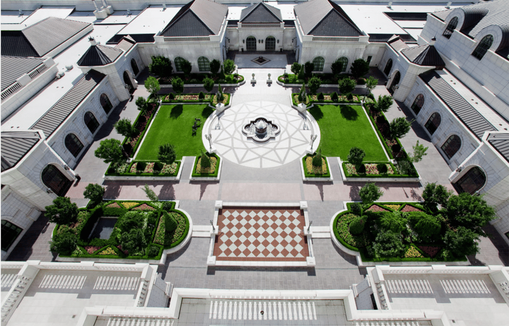 Grand America Courtyard